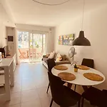 Rising Sun- Bright 1br With Pool & Terrace, Steps From Apartamento